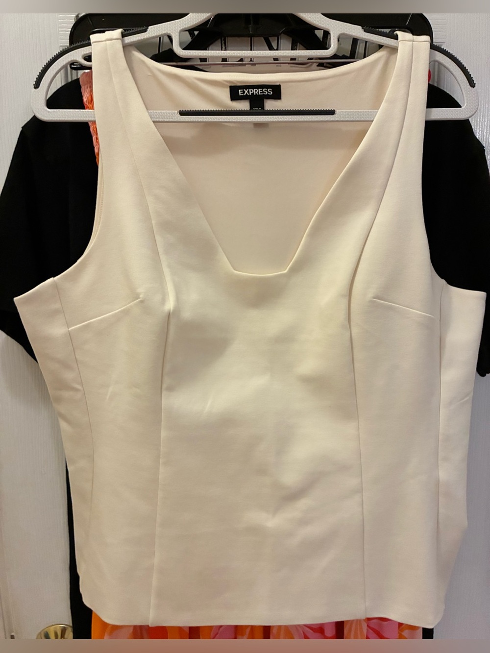 Express Cream V-Neck Bustier Top